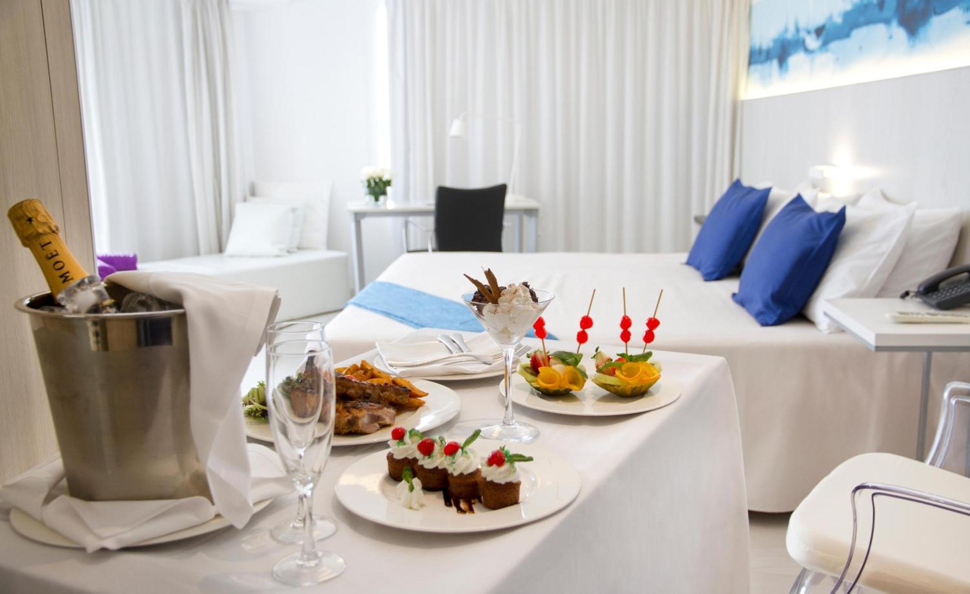 Alegria Mar Mediterrania - Adults Only 4*Sup Santa Susanna Exterior foto